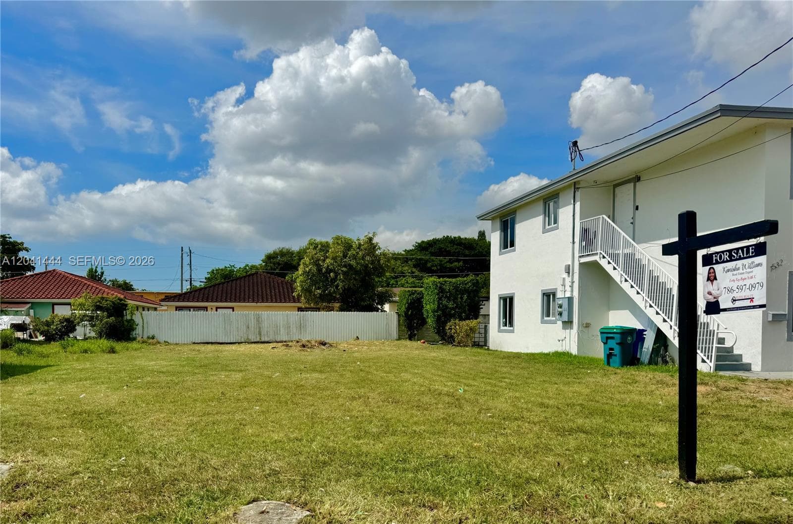 1512 NW 60th St, Miami FL 33142