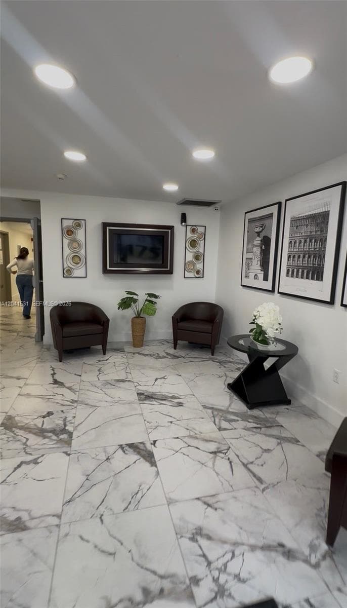 175 Fontainebleau Blvd, Miami FL 33172