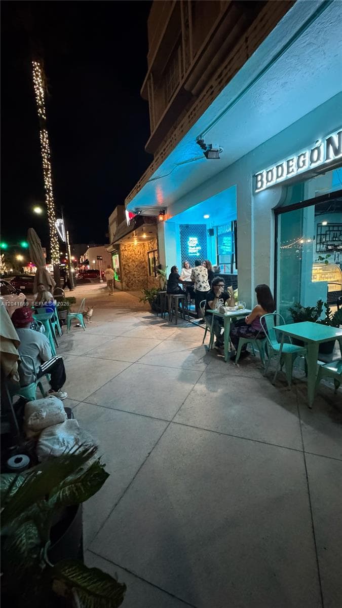 1014 71st St, Miami Beach FL 33141