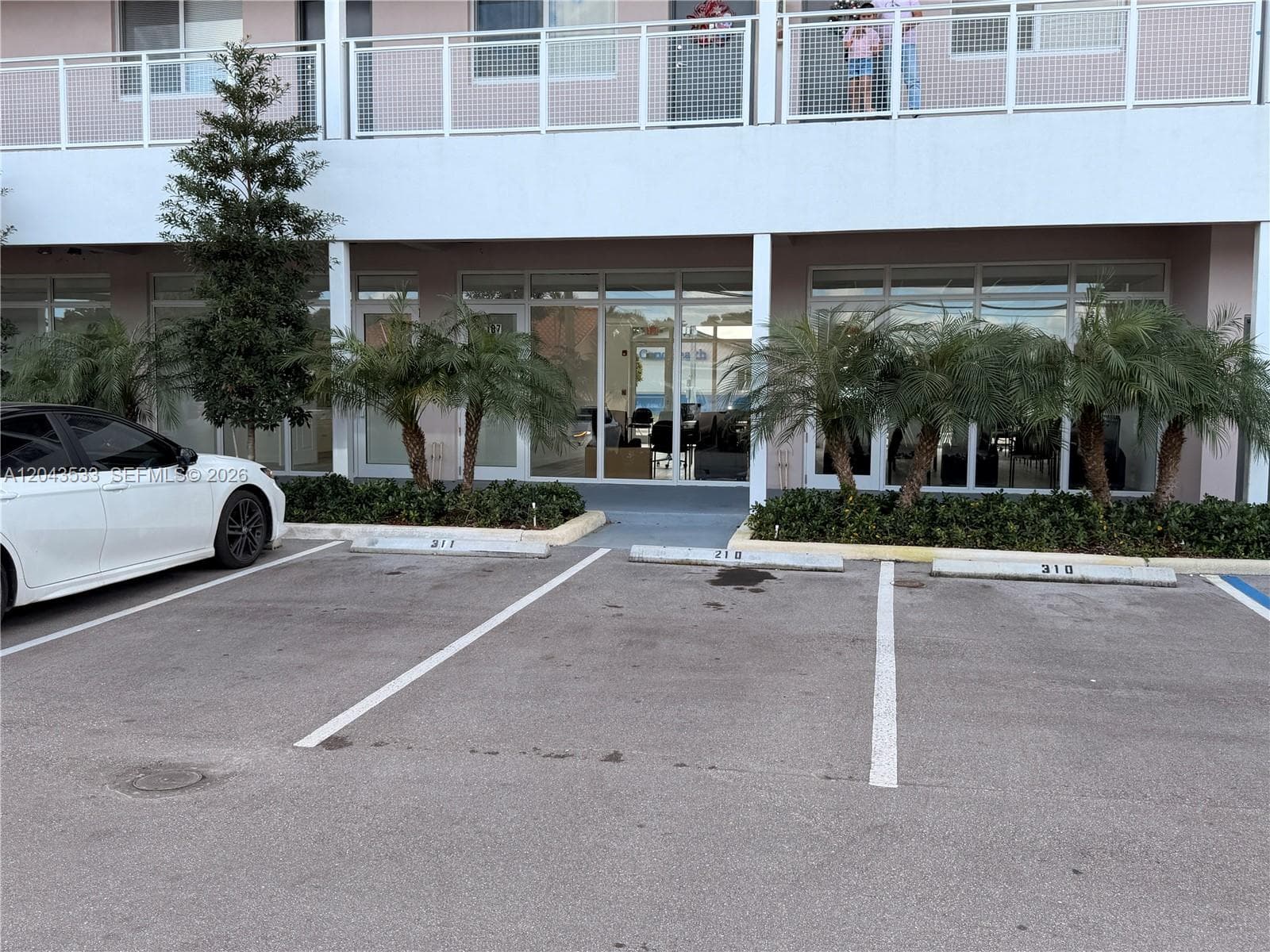 665 E 49 ST, Hialeah FL 33013