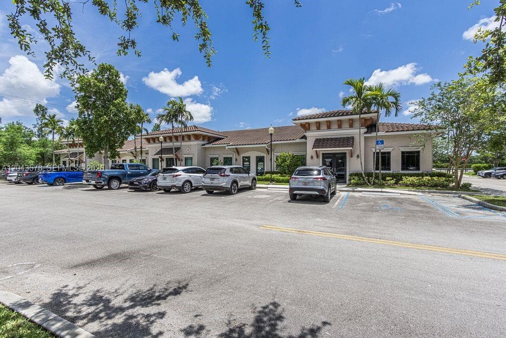 10600 Griffin Rd # 105, Cooper City FL 33328