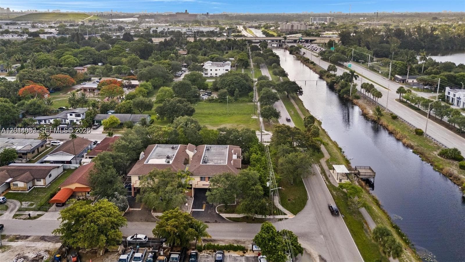 5595 Orange Dr # 101, Davie FL 33314