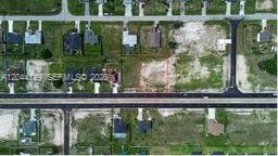 317 E Diplomat PKWY, Cape Coral FL 33909