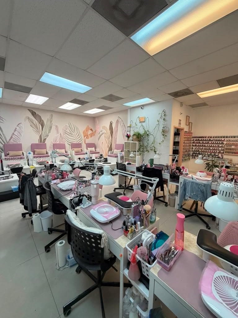10465 SW 40th St, Miami FL 33165