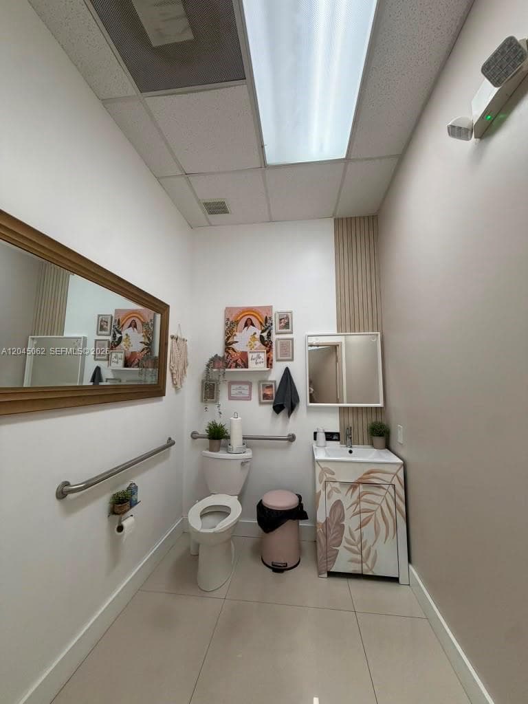 10465 SW 40th St, Miami FL 33165