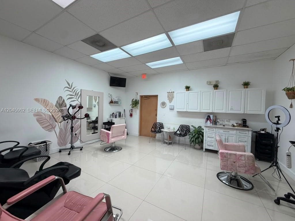 10465 SW 40th St, Miami FL 33165