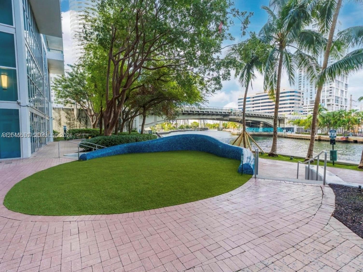 175 SW 7th St # 1212, Miami FL 33130