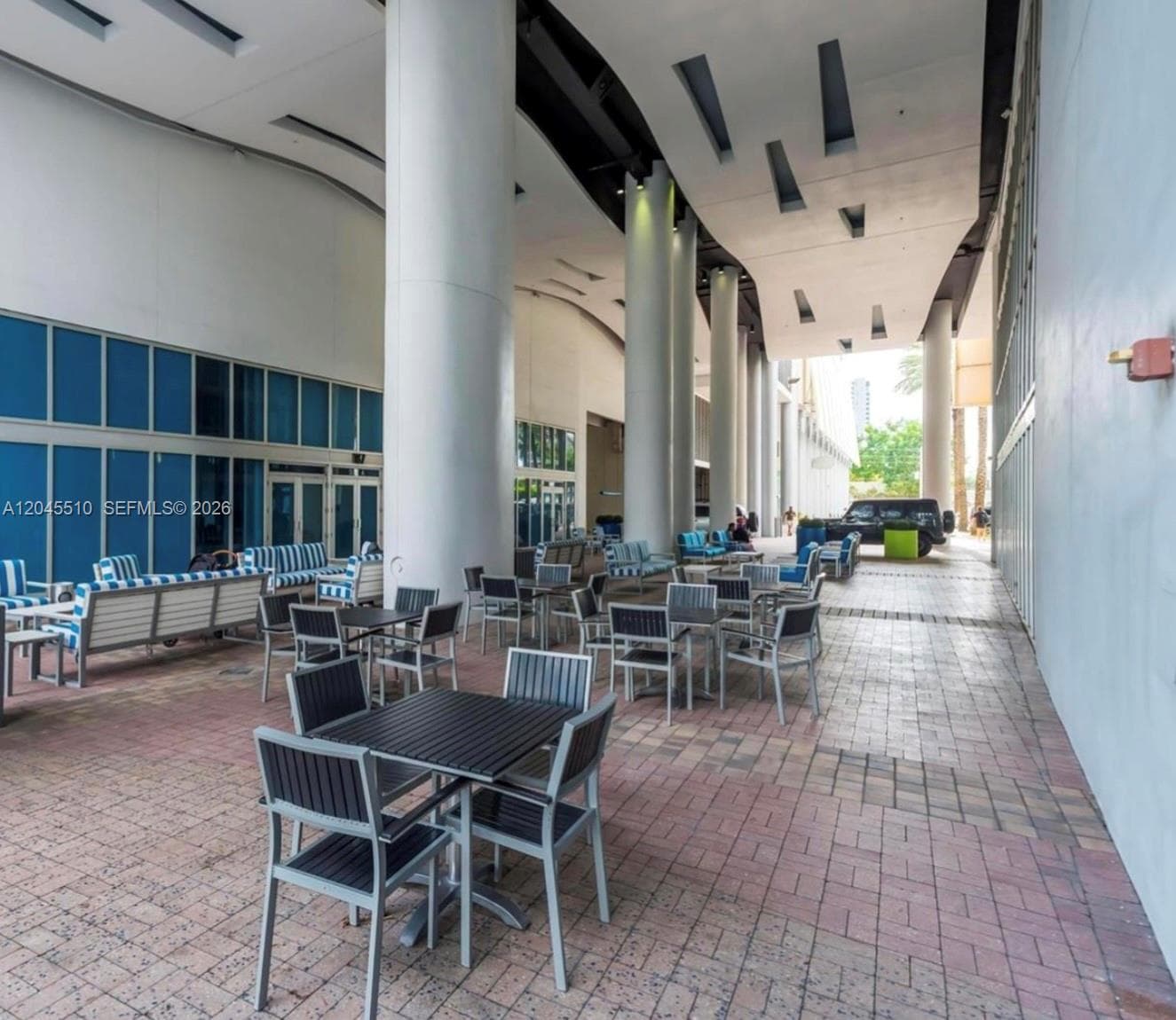 175 SW 7th St # 1212, Miami FL 33130