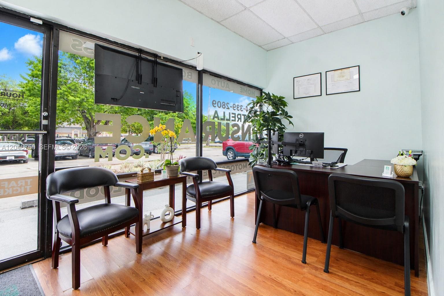 Hallandale Beach, FL, 33009