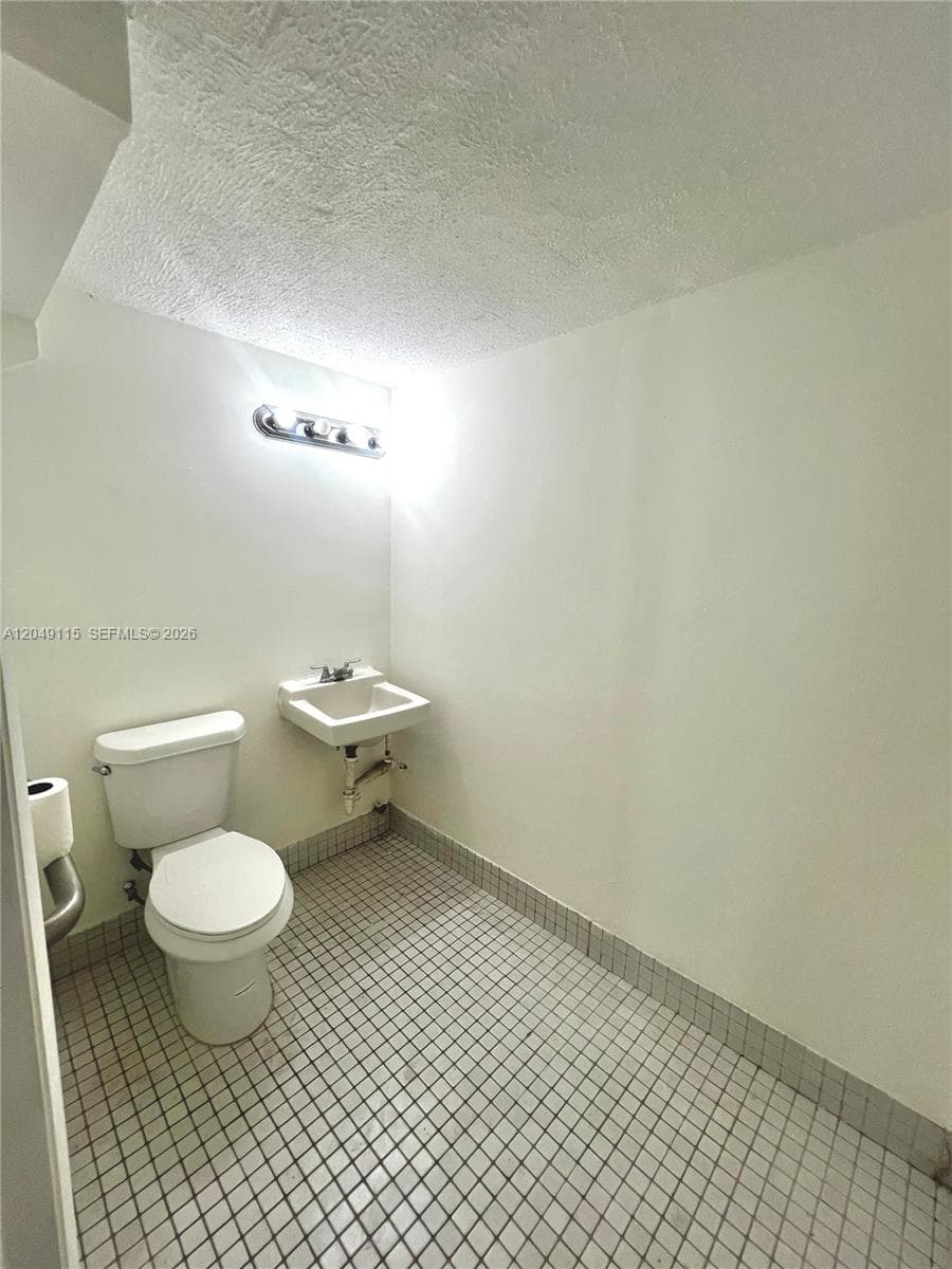 8000 NW 31st St # 18, Doral FL 33122