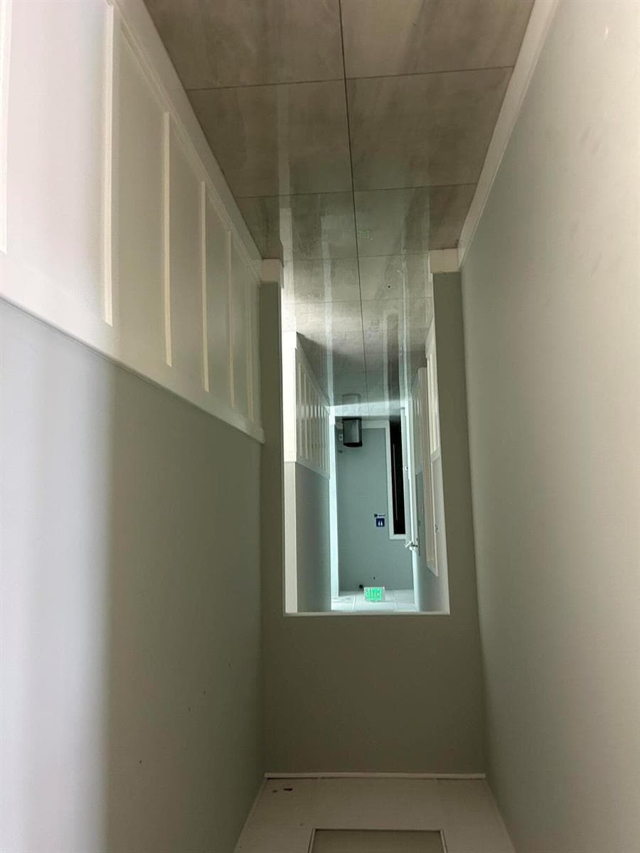 1490 MAIN HALL INTO OFFICES 7& 8