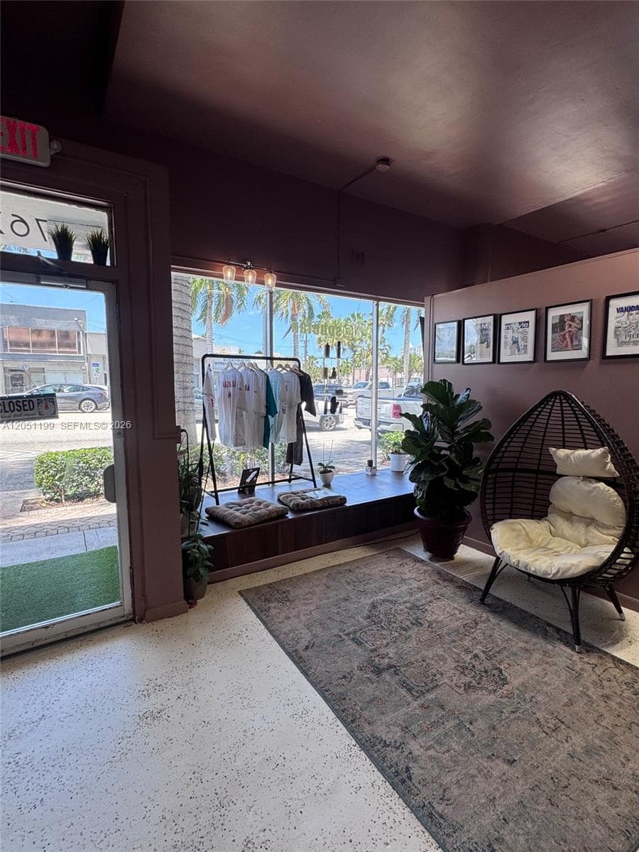 762 W 41st St, Miami Beach FL 33140