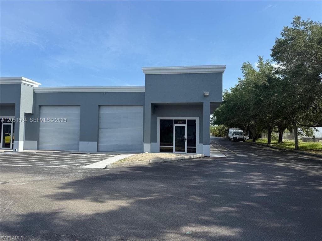 3894 Mannix Dr # 220, Naples FL 34114