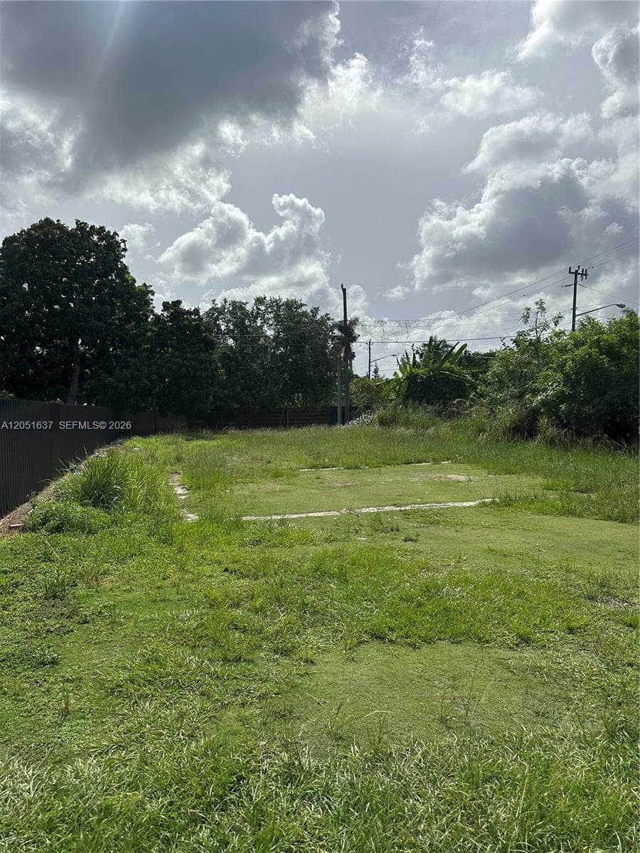 538 NW 6th Ave, Homestead FL 33030