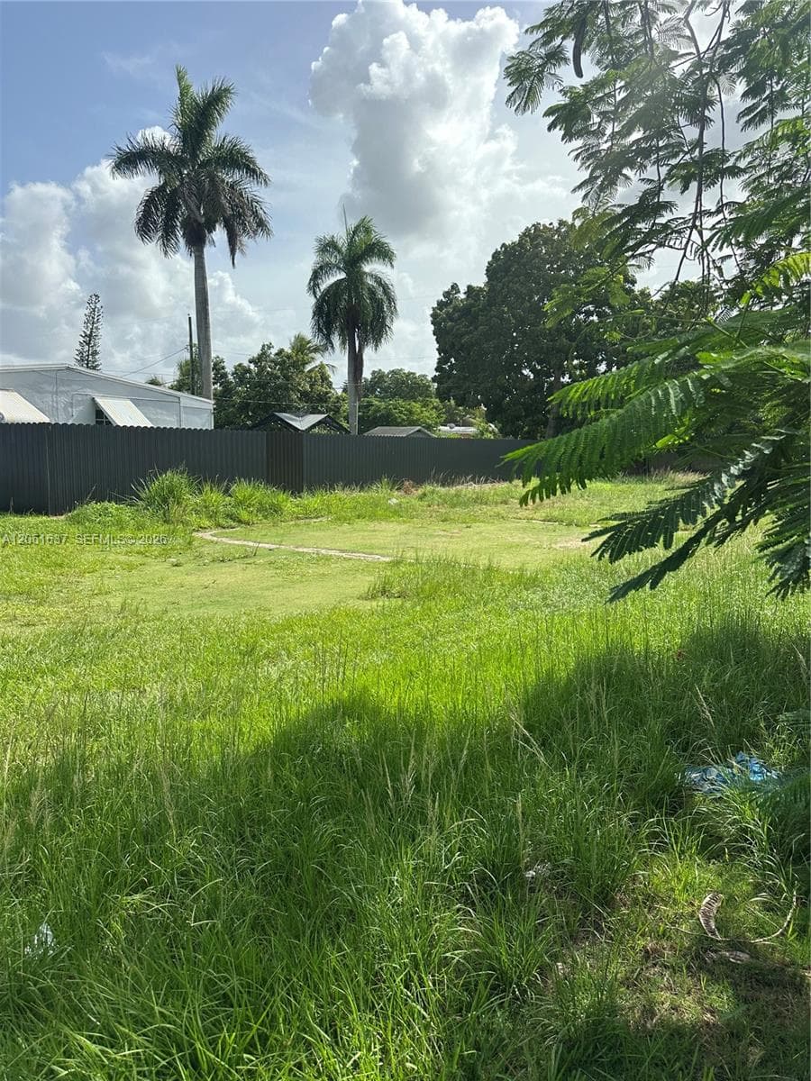 538 NW 6th Ave, Homestead FL 33030