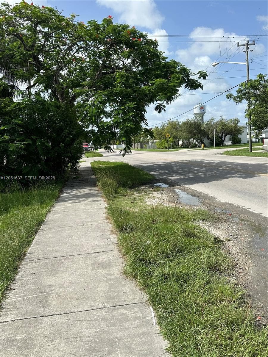 538 NW 6th Ave, Homestead FL 33030