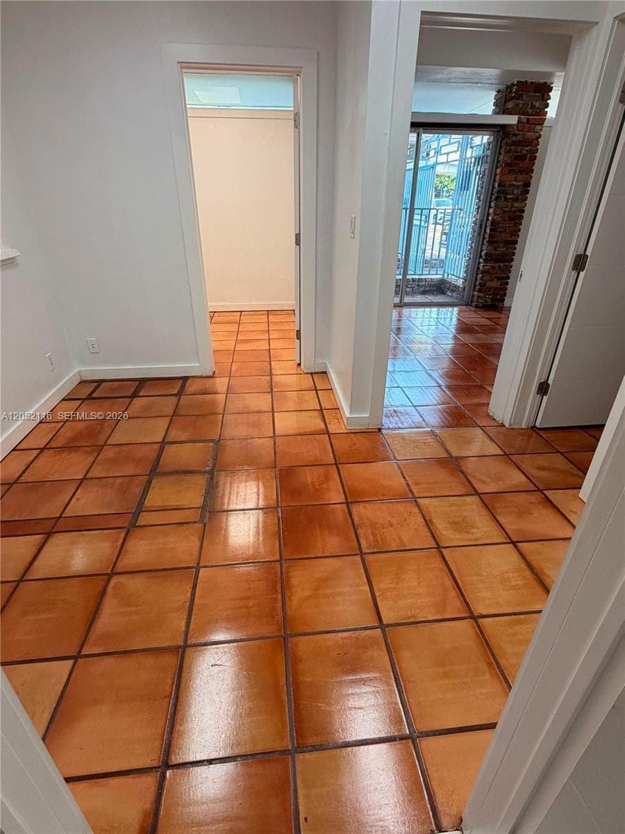 600 E 25th St, Hialeah FL 33013