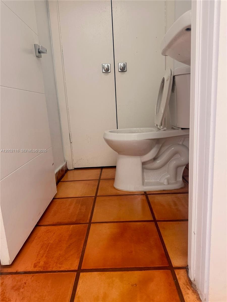 600 E 25th St, Hialeah FL 33013