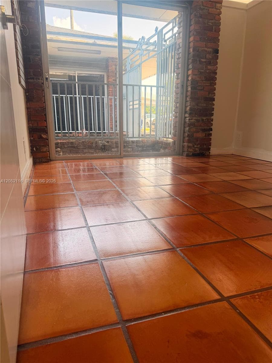 600 E 25th St, Hialeah FL 33013