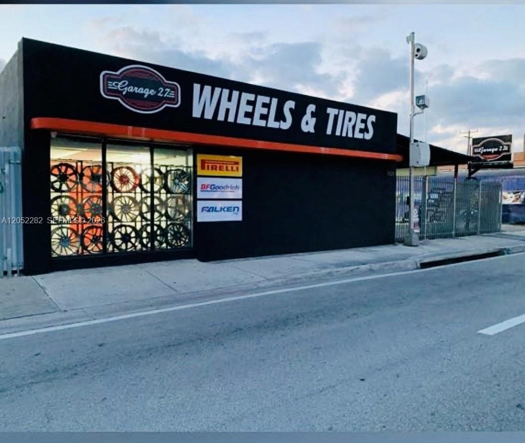 3420 NW 27th Ave, Miami FL 33142