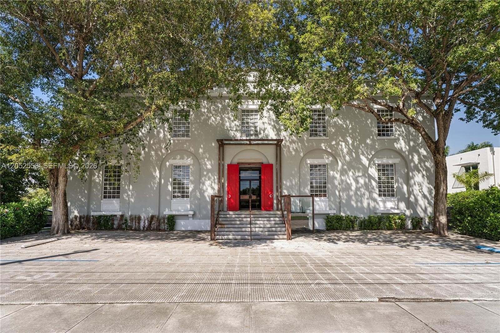 5960 SW 57th Ave, Miami FL 33143