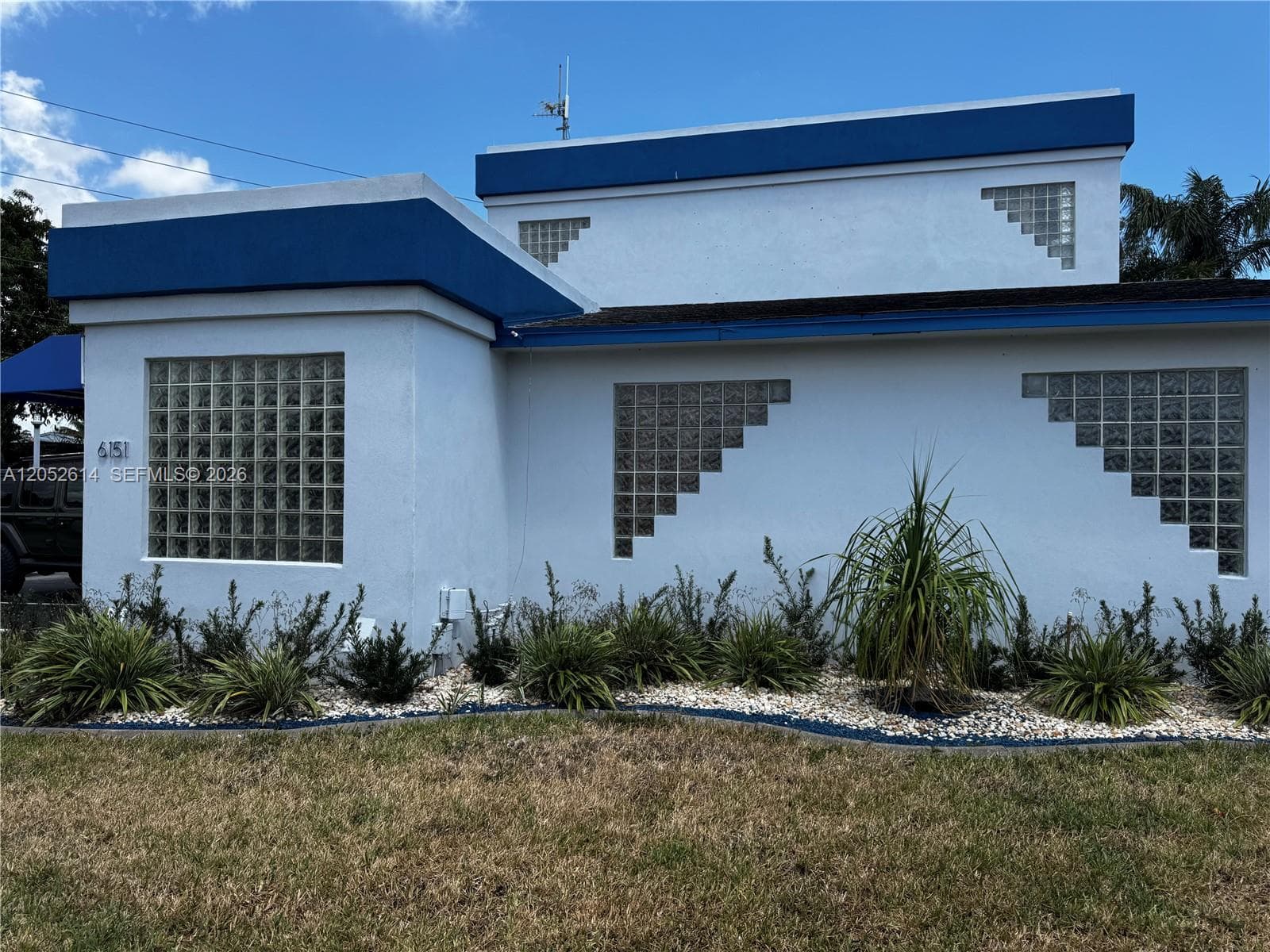 6151 Pembroke Rd, Hollywood FL 33023