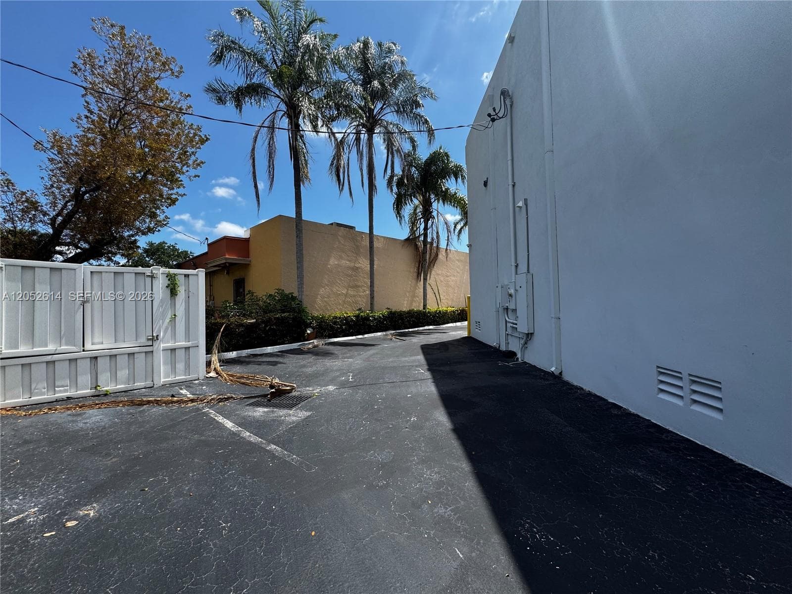 6151 Pembroke Rd, Hollywood FL 33023