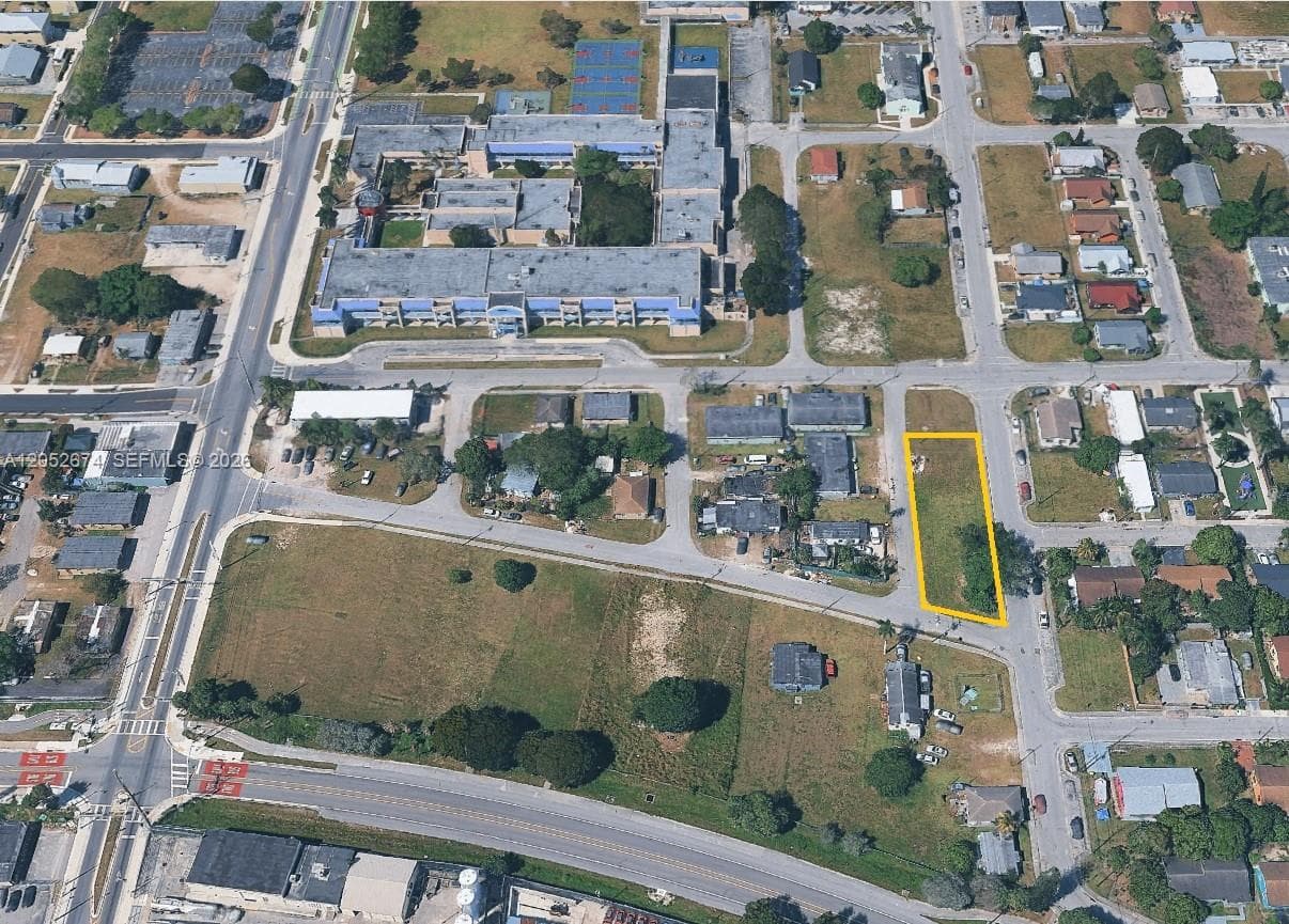 321 SW 6 street, Homestead FL 33030