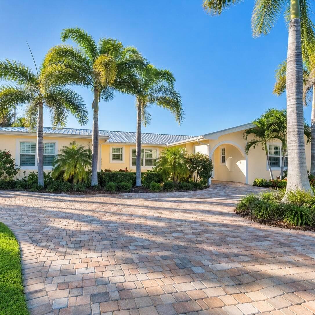 1023 NW SPRUCE RIDGE Drive, Stuart FL 34994