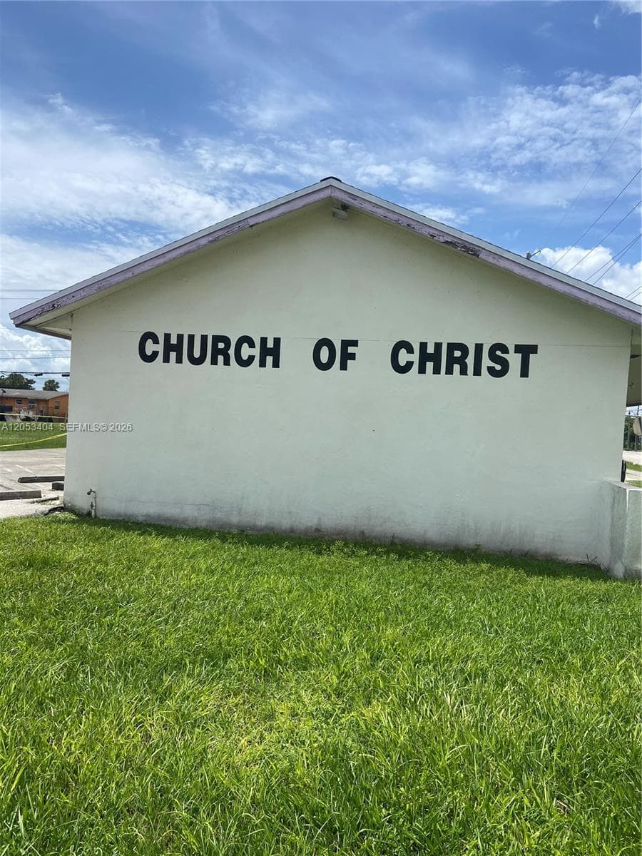 18301 SW 107th Ave, Miami FL 33157