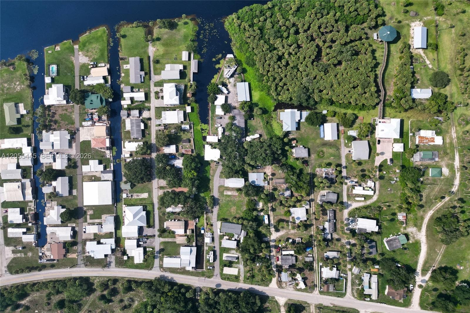 1059 Marina Ln, Moore Haven FL 33471