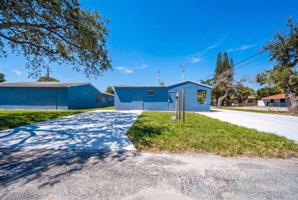 1900 N 66TH Avenue, Hollywood FL 33024