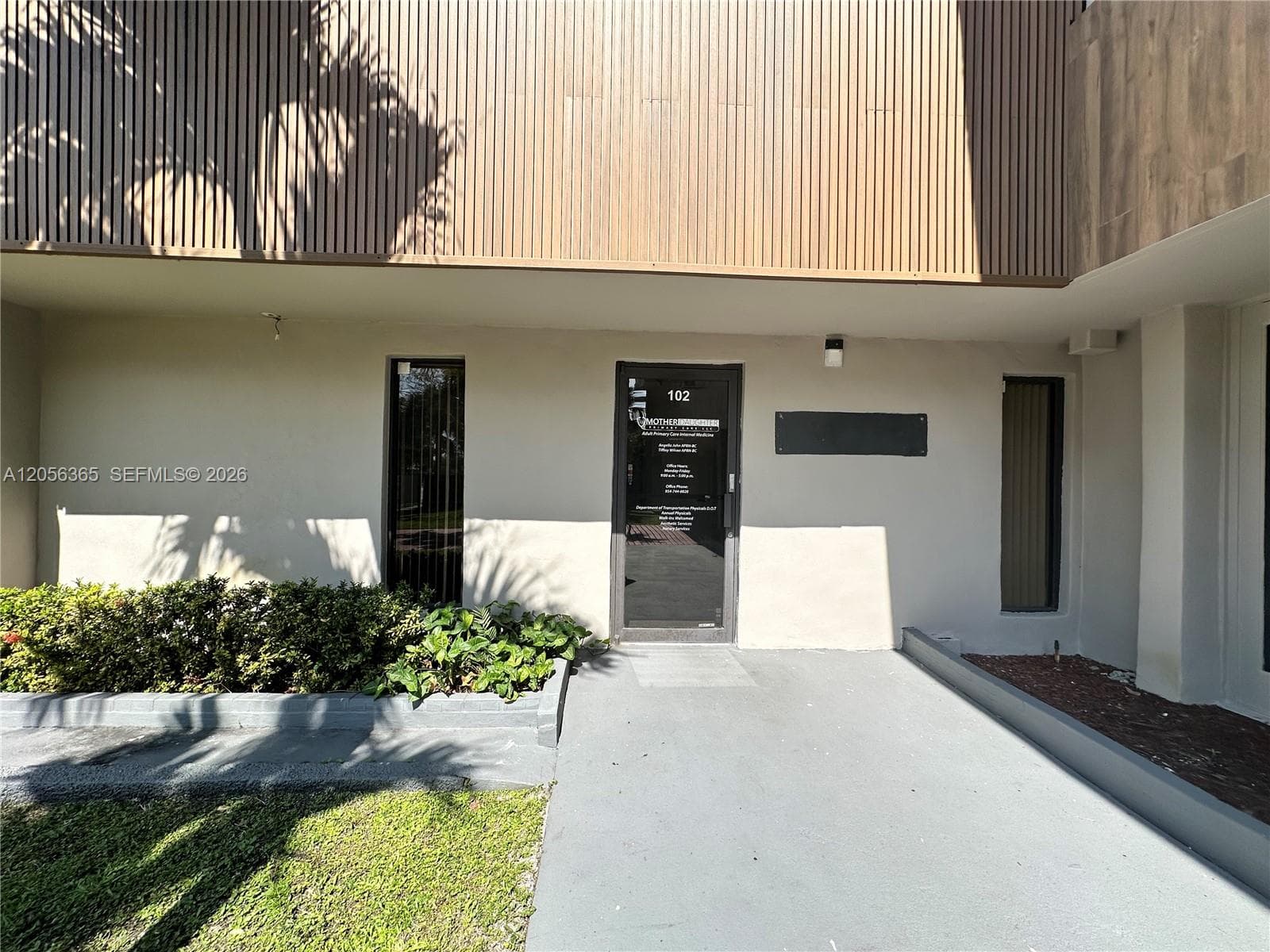 4121 NW 5th St, Plantation FL 33317