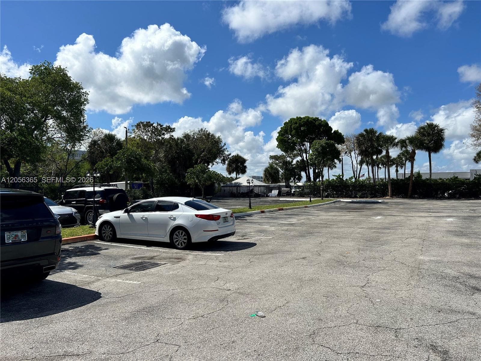 4121 NW 5th St, Plantation FL 33317