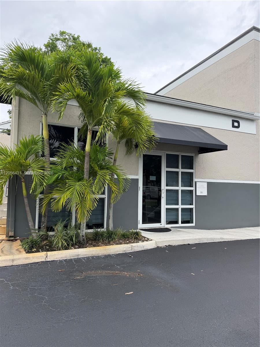 13200 SW 128th St # D1, Miami FL 33186