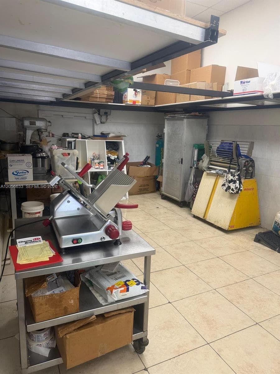 6727 W 4 Ave, Hialeah FL 33012