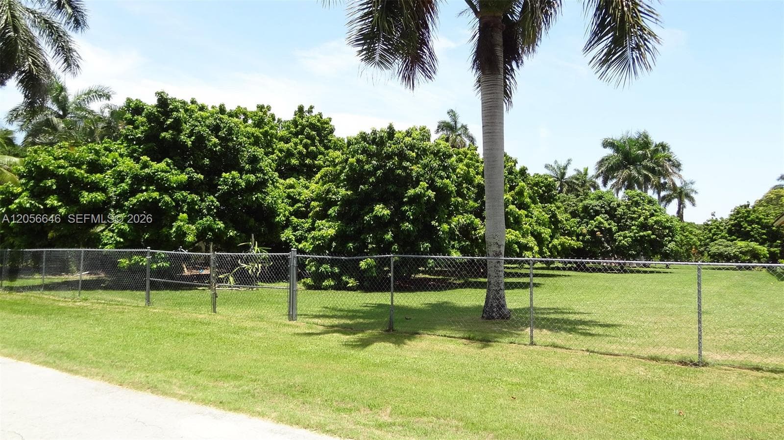 4 Av NE 152 St, Biscayne Gardens FL 33162