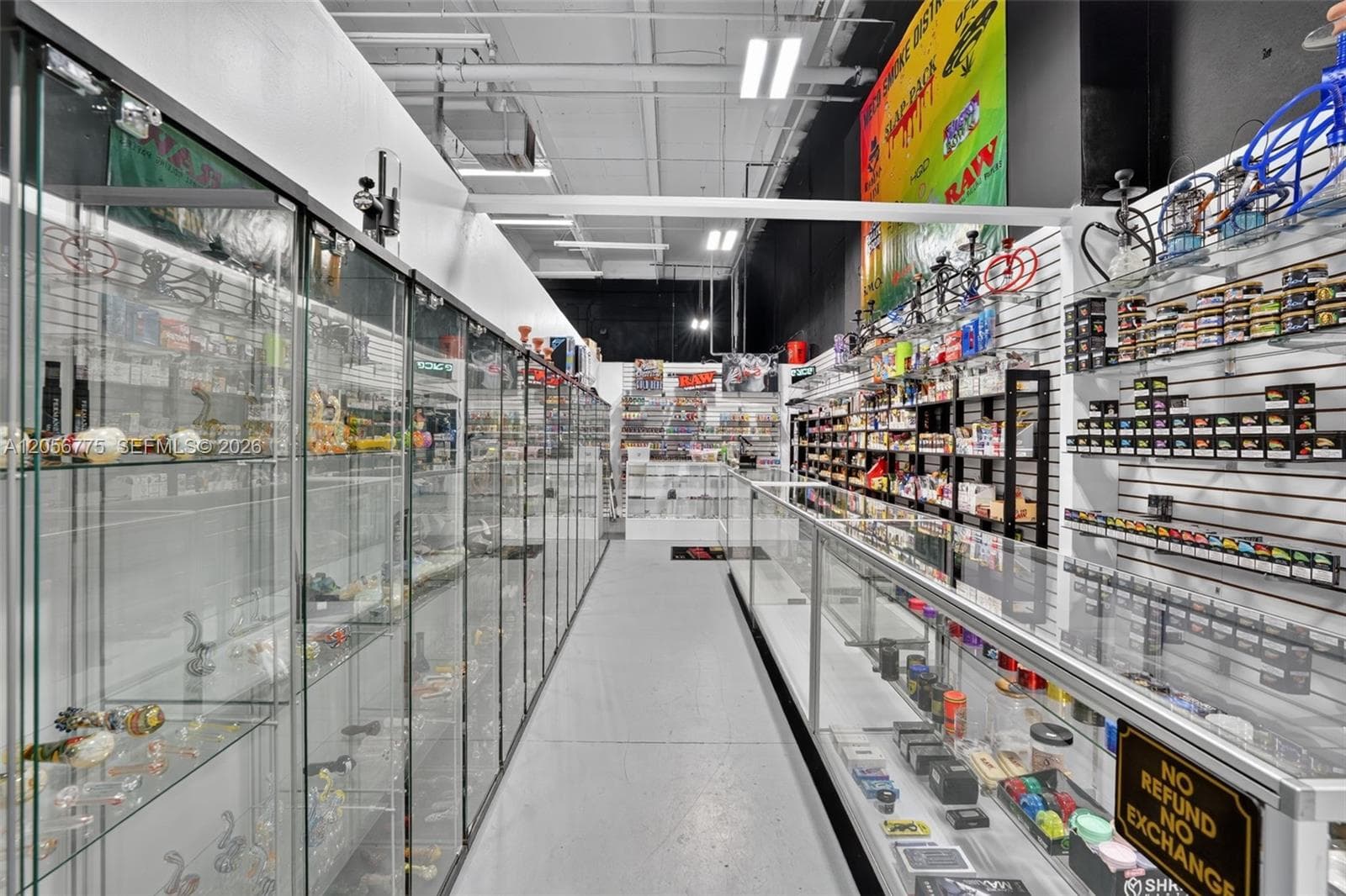 Wholesale, Distribution and Smoke Shop for Sale off 836 Expressway, Miami FL 33126