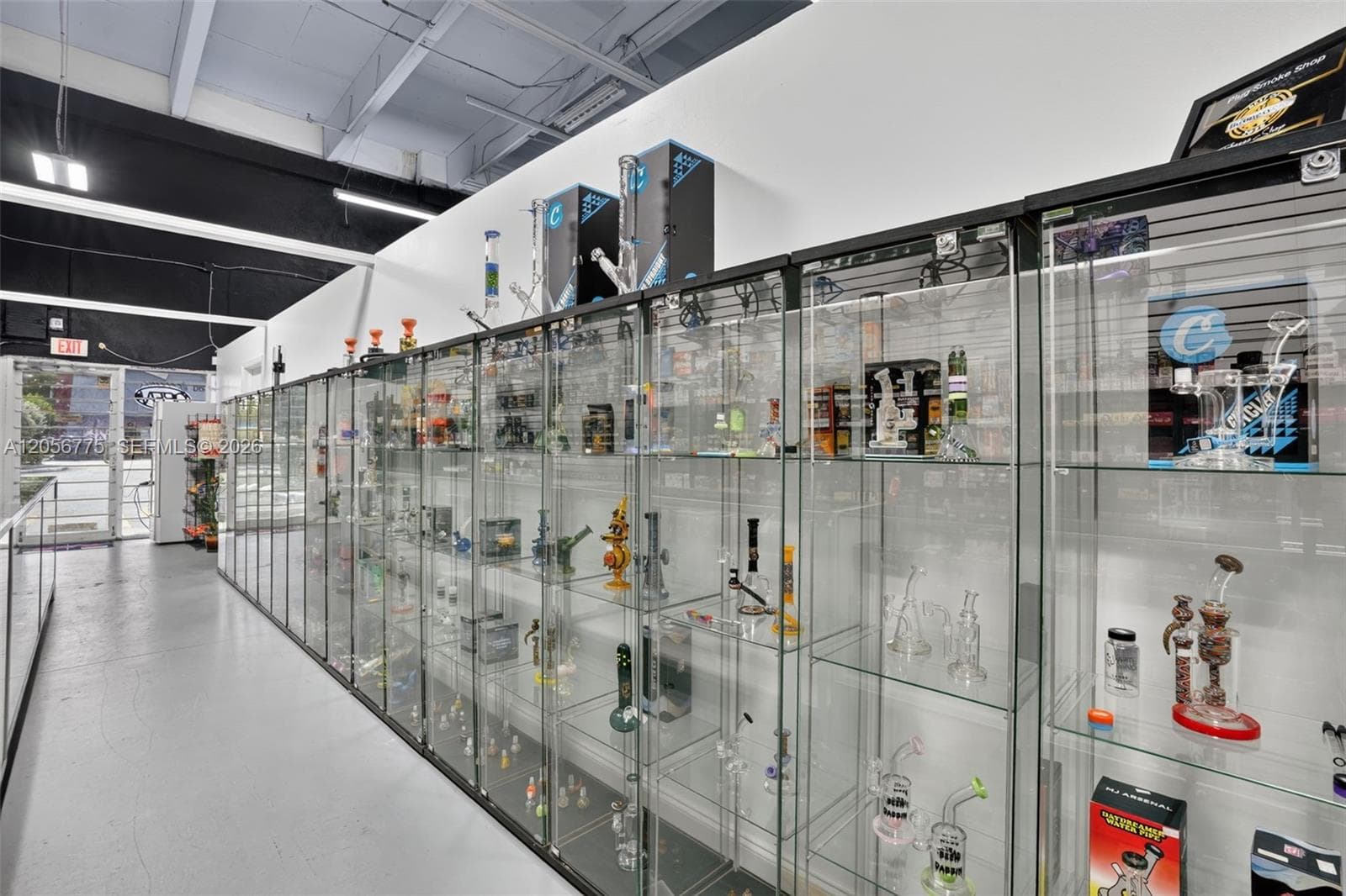 Wholesale, Distribution and Smoke Shop for Sale off 836 Expressway, Miami FL 33126