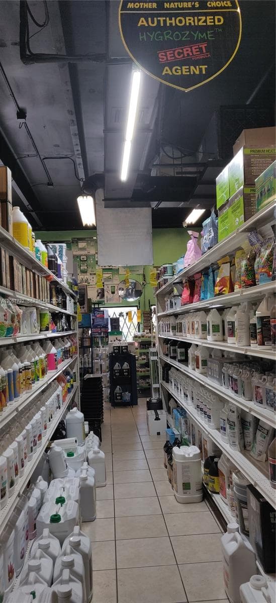 590 SW 9th Ter, Pompano Beach FL 33069