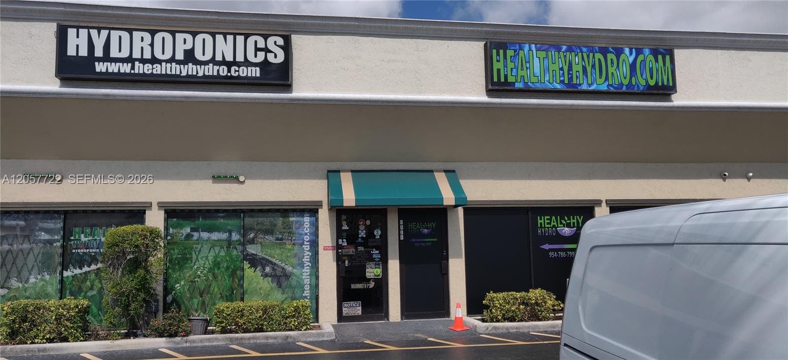 590 SW 9th Ter, Pompano Beach FL 33069