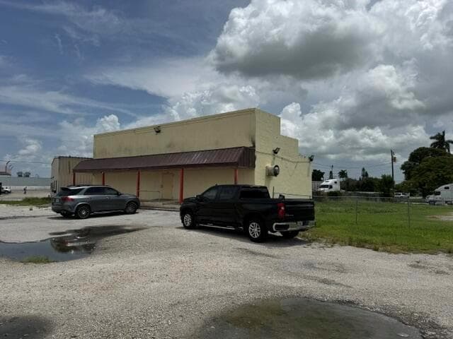 190 US HIGHWAY 27 N, South Bay FL 33493