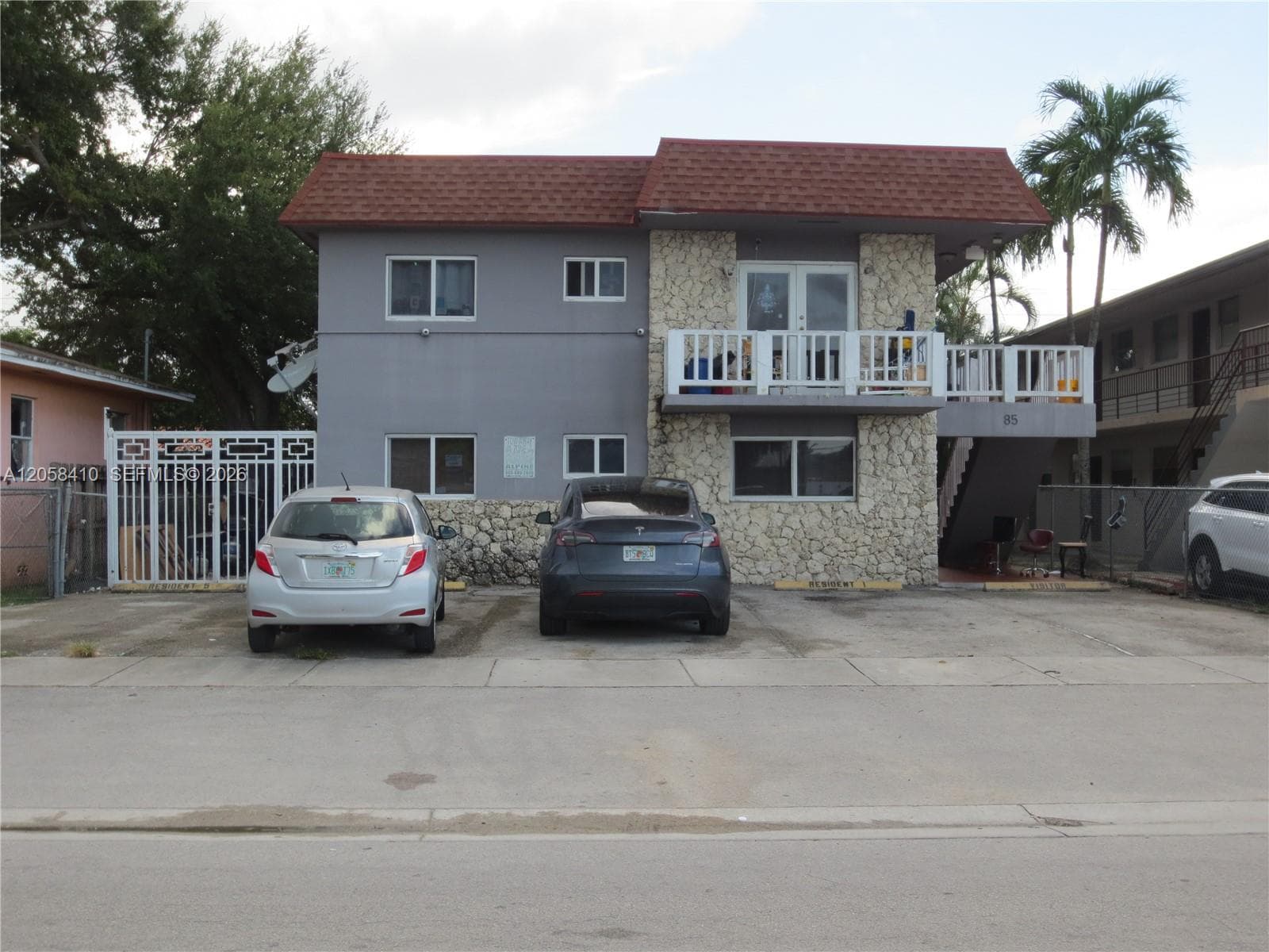85 W 28th St, Hialeah FL 33010