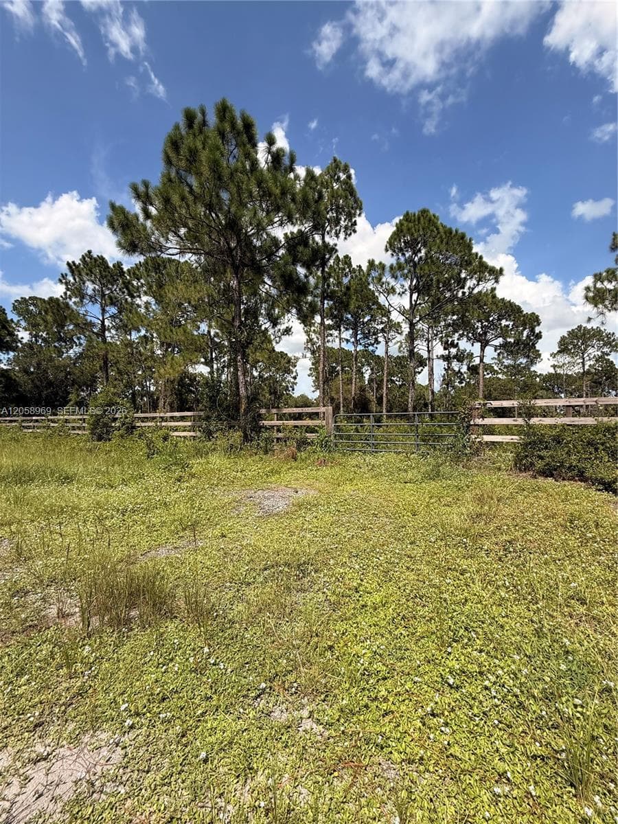 365 N Zambria St, Clewiston FL 33440