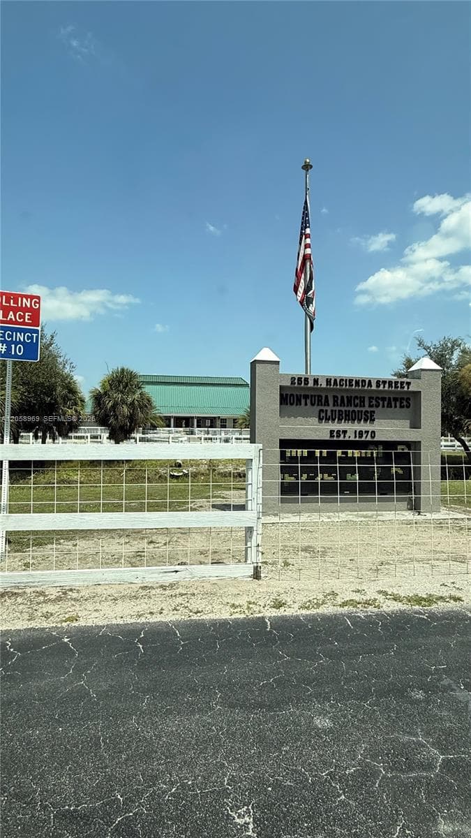 365 N Zambria St, Clewiston FL 33440