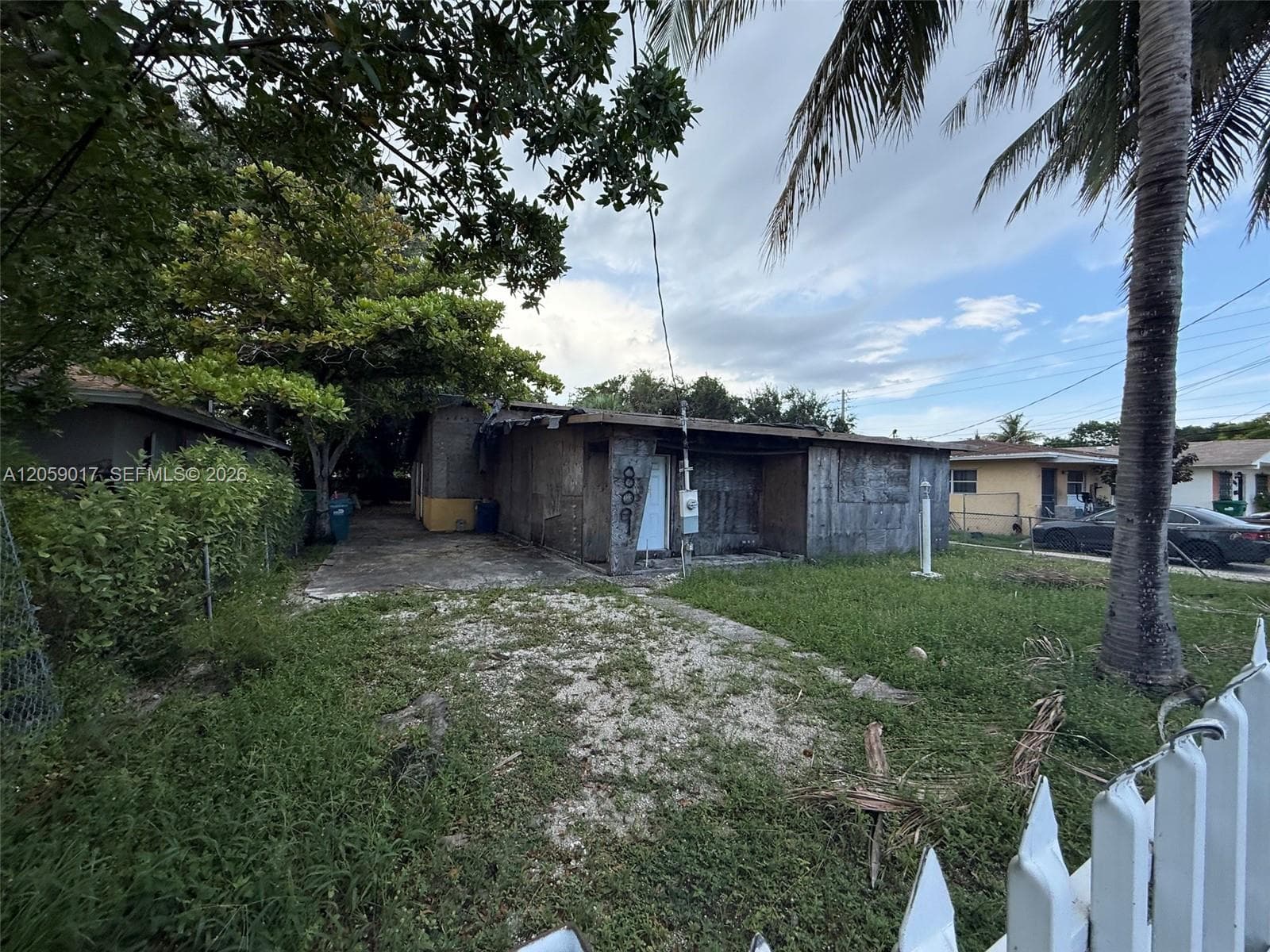 809 NW 108th St, Miami FL 33168