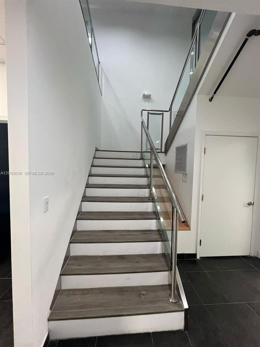 9649 NW 33rd St, Doral FL 33172
