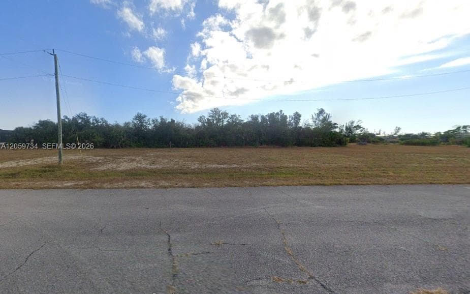 1915 NW 41st Ave, Cape Coral FL 33993