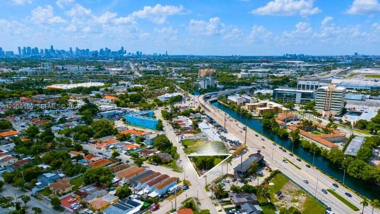 699 E Okeechobee Rd, Hialeah FL 33010