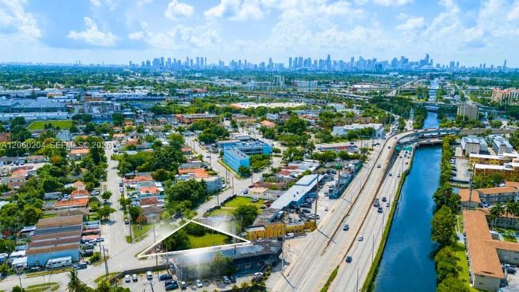 699 E Okeechobee Rd, Hialeah FL 33010